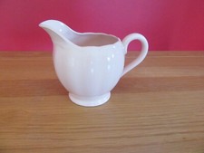 Lovely Vintage  Grindley  Pottery Peach Petal custard gravy milk Jug 1 pint