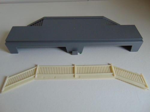 Hornby 507 010 platform - hornby,