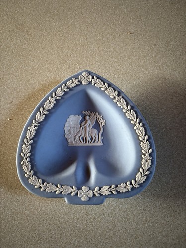 Wedgewood jasperware blue - wedgewood,