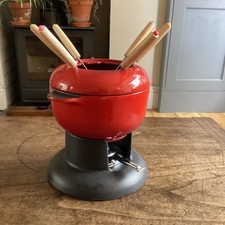 CHASSEUR CAST IRON RED FONDUE