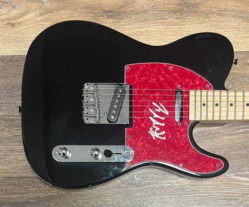 Huddy signed electric - *,