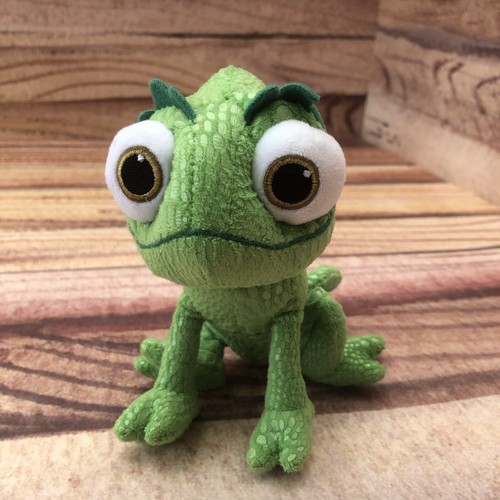 Disney store tangled pascal - disney,