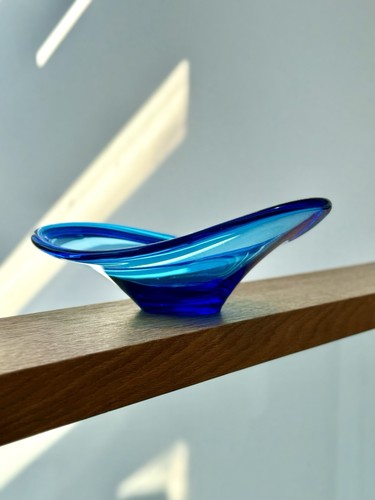 Scandinavian blue glass free - blue,