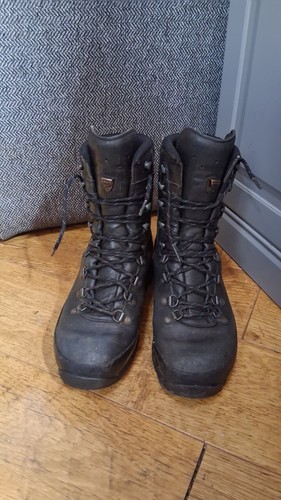 Lowa black leather - leather, combat