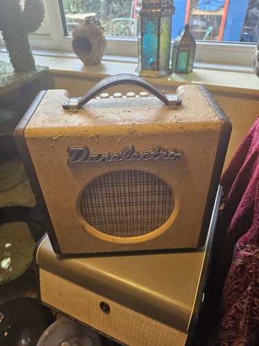 Danelectro nifty guitar - danelectro,