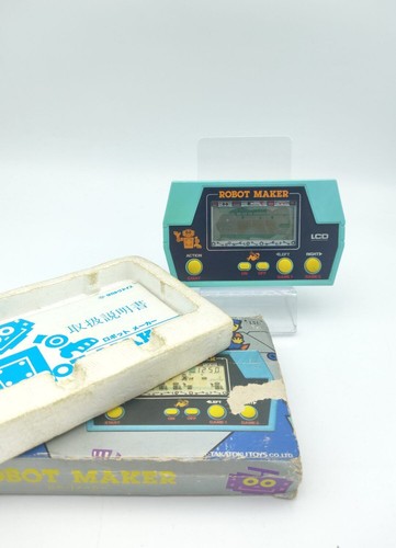 Retro robot maker takatoku - robot,