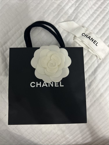 2 chanel paper gift - 5,
