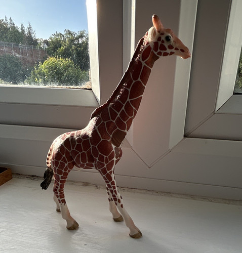 Schleich giraffe figurine - schleich,