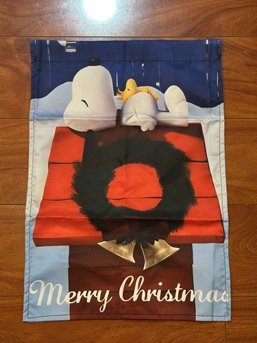 Snoopy dog house wreath - house,