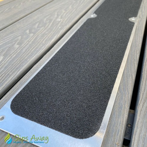 Non slip decking steps - non,