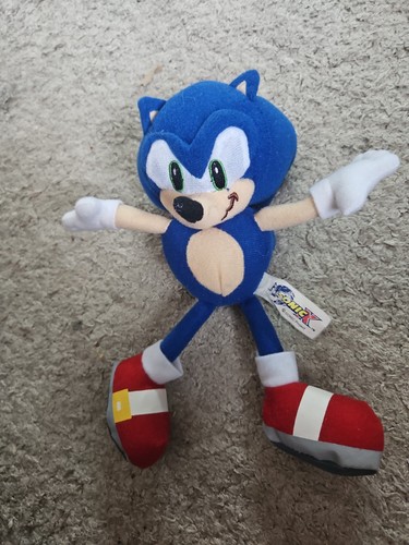 Sonic the hedgehog soft toy - sonic,