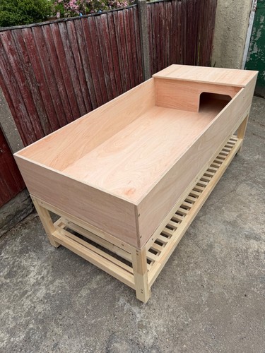 Tortoise table with stand - table,
