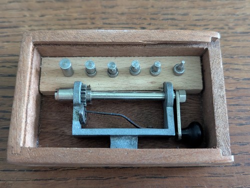 Mainspring winder set - mainspring, boxed