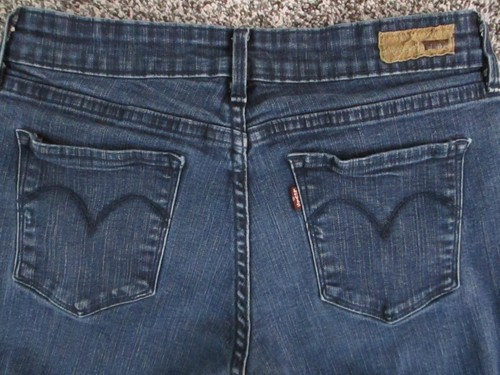 Levis demi curve - levis, modern