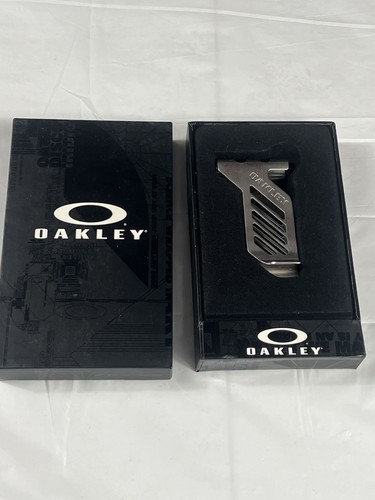 Oakley metalworks money clip - oakley,