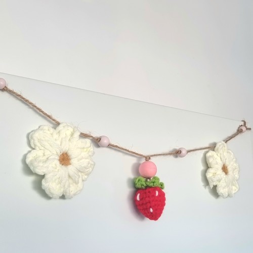 Crochet strawberry garland - crochet,