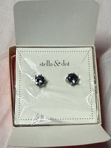 Stella dot sparkle studs - stella,