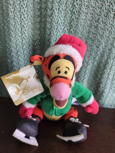 Vtg disney store december - vtg,