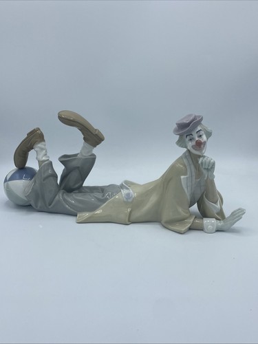 Lladro reclining clown with - lladro, 'reclining