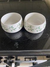 Portmeirion Sophie Conran Mistletoe Small Dishes X2. Brand New.4.75”.