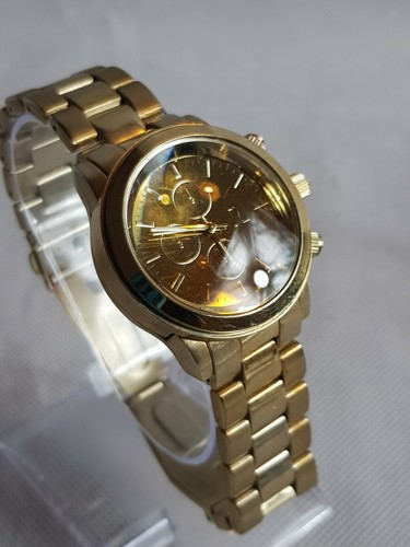 Beautiful gold toned - beautiful,