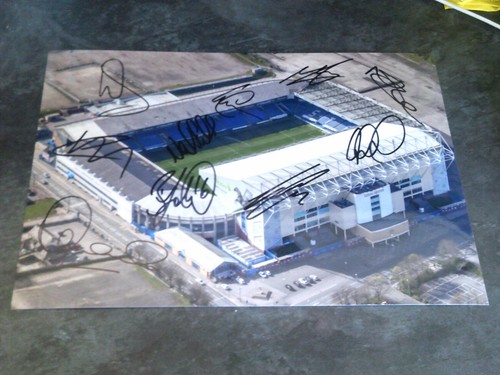 Multi signed leeds united - signed,