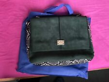 Bessie London handbag, Green suede . Detachable strap.