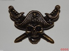 steampunk badge brooch pirate skull crossed swords Assassin's Creed black sails 
