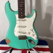 Vintage guitar 1 2 - (v6,