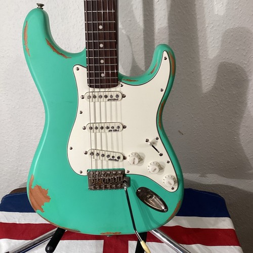 Vintage guitar 1 2 - vintage,