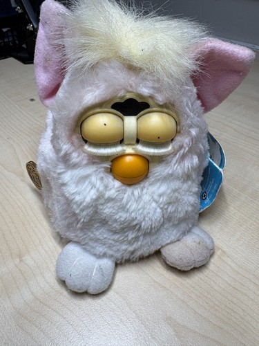 Furby baby rare model 940 - rare,
