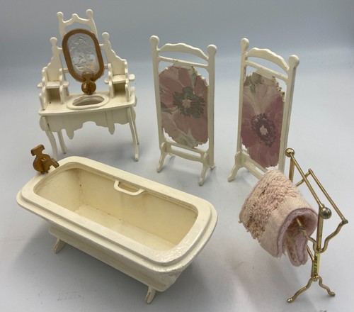 Scale dolls house - 1:12,