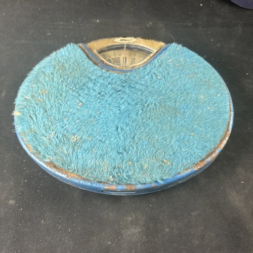 Vintage bathroom scale - bathroom,