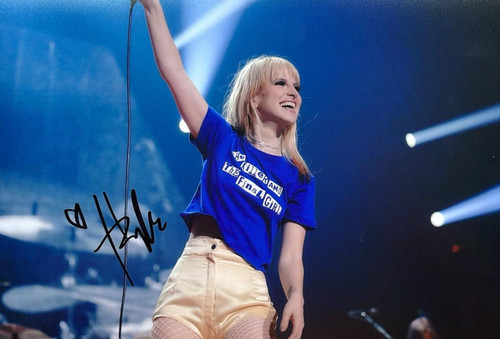 Hayley williams paramore hand - hayley,