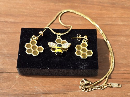 Bee and honeycomb necklace - bee,