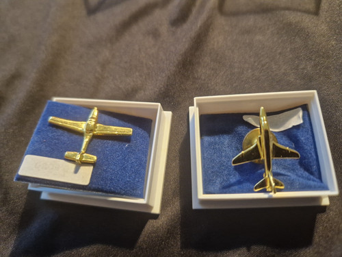 Bombardier services lapel - bombardier,