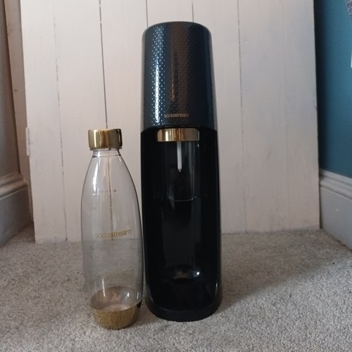Black soda stream sparkling - black,