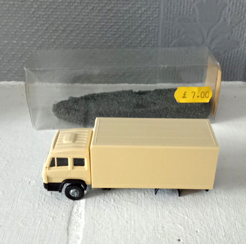 Praline modell mercedes box - praline,