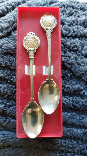 Pair george and - v,
