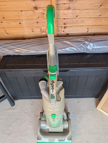 Dyson dc04 upright vacuum - dc04,