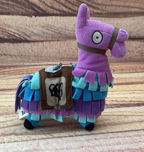 Fortnite loot llama plush - llama,