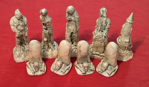 Waking dead chess set latex - dead.,
