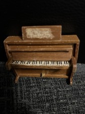 Dolls House  wooden oak Leaf