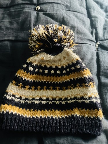 Beautiful warm hat - , caramel