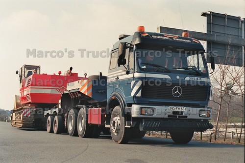 Truck photo mercedes - truck,