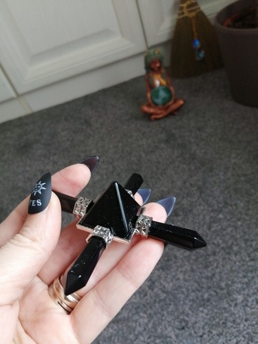 Black agate crystal generator - black,