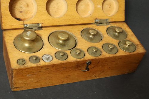 Old weights weight set - weights, scale