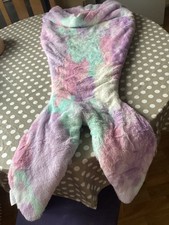 Beautiful, pastel coloured Mermaid blanket - Used but fantastic condition