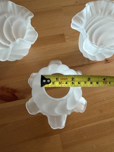 White frosted glass swirl - 3x,