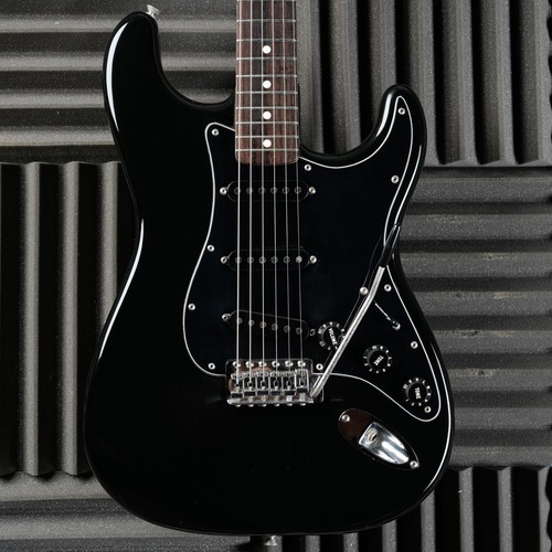 Fender stratocaster with - fender,